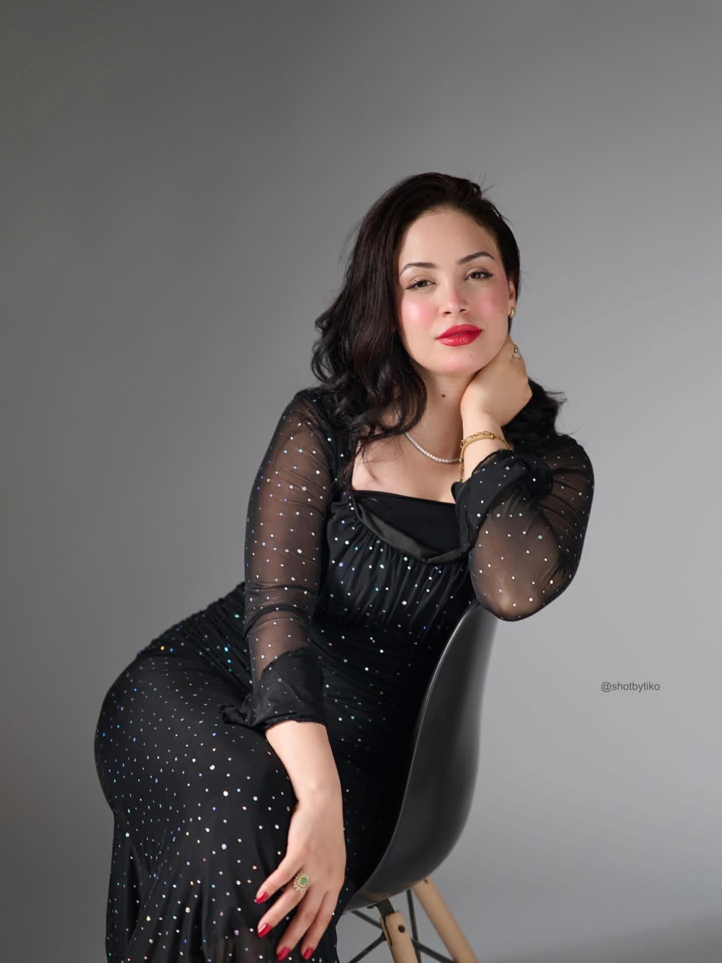 Yara Naeem, makeup artist portrait
